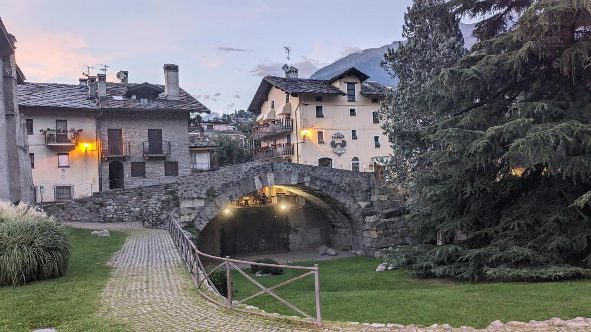 Maison Du Pont Romain - Cir 0055 Aosta Exterior photo